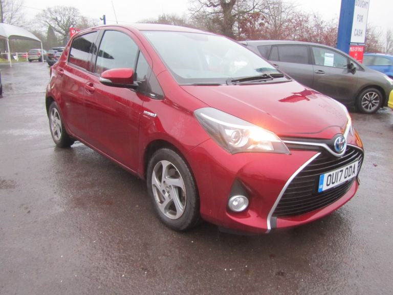 TOYOTA YARIS 1.5 VVT-h Icon 2017