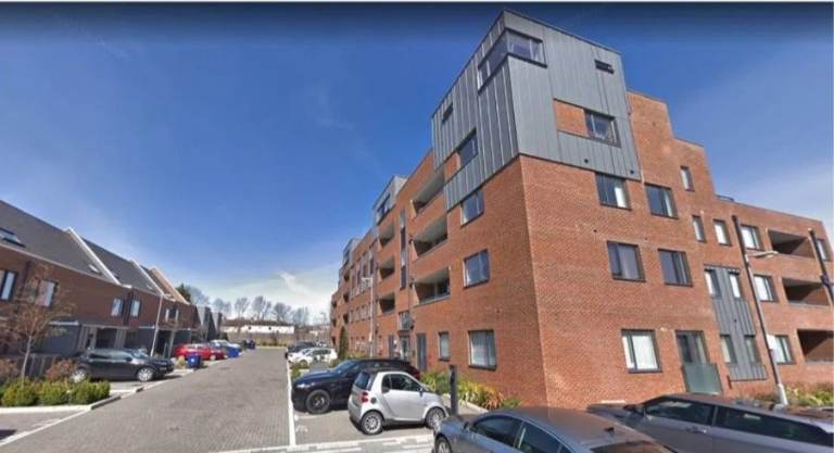 2 bed Ground floor Flat with garden access to rent in Harrow Weald - Appelbee Court