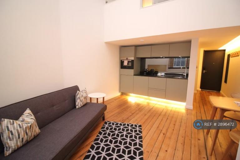 1 bedroom flat in Mcdonald Road, Edinburgh, EH7 (1 bed) (#2896472)