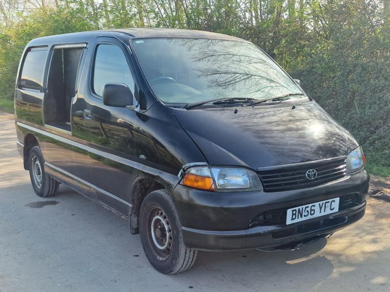 2006 Toyota HIACE 280 GS SWB 88 BHP Black  Drives Perfect  246k Miles