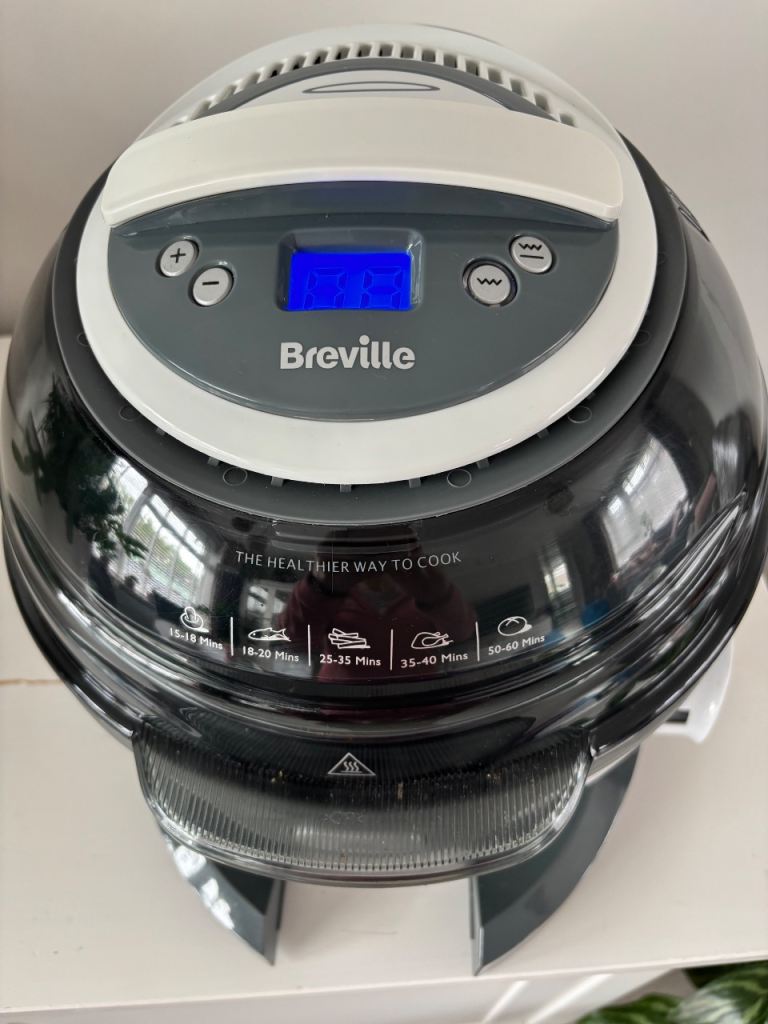 New  Breville VDF120 Halo Low Fat Fryer