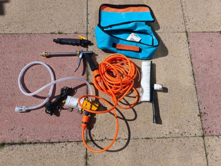 12 volt pressure washer for caravan, motorhome, car, tap not required
