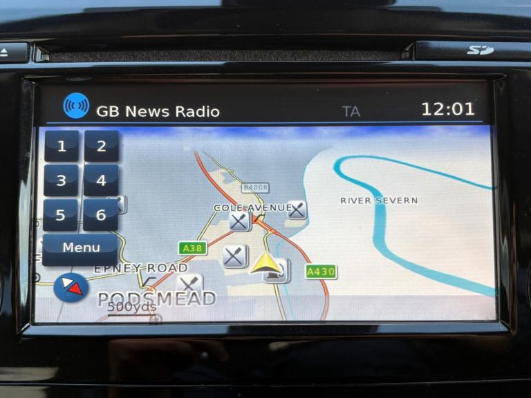 2018 Nissan Qashqai 1.5 dCi N-Connecta 5dr ++ PANROOF / NAV / CAMERA / ULEZ / 7 SERVICES ++ HATCH...