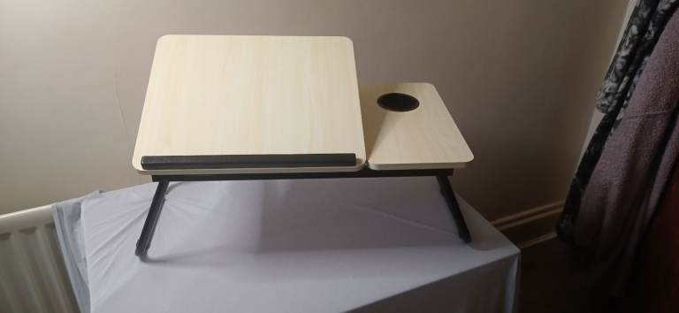 Bedside laptop table