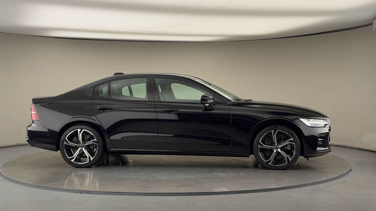 2023 Volvo S60 Plus Dark B5 (250 hp) Saloon Petrol/Electric Hybrid Automatic