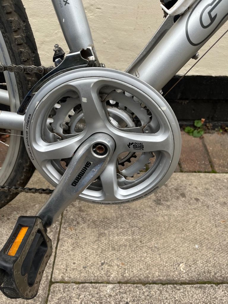 Serviced ,6ft tall ladies  cheap giant commuting bike  