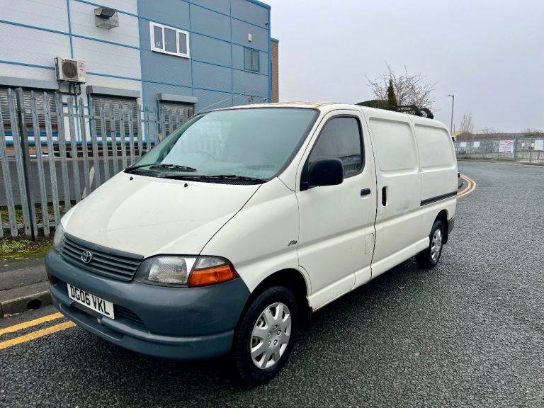 2006 TOYOTA HIACE 2.5 D-4D DIESEL 300GS LONG WHEEL BASE