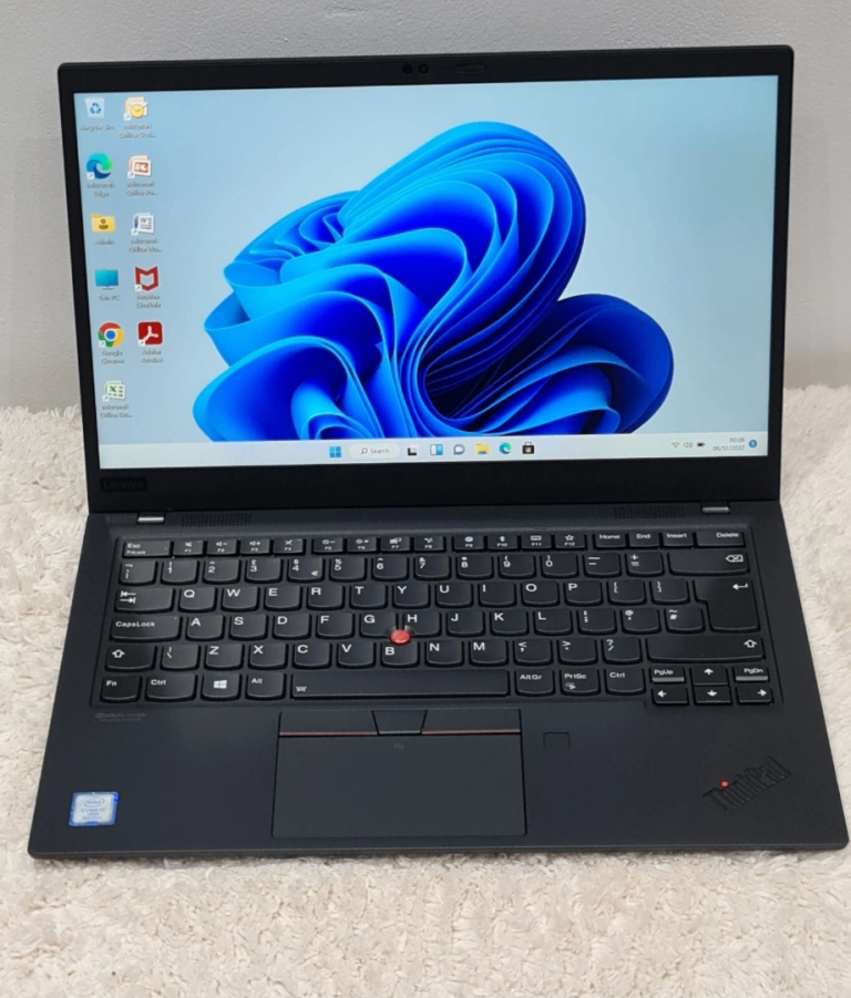 Lenovo ThinkPad X1 Carbon laptop Full HD 1920x1080 IPS screen Intel Core i5 7th generation  