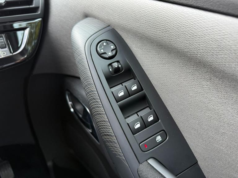 2013 Citroen C4 Picasso 1.6 e-HDi 115 Airdream Exclusive 5dr MPV Diesel Manual