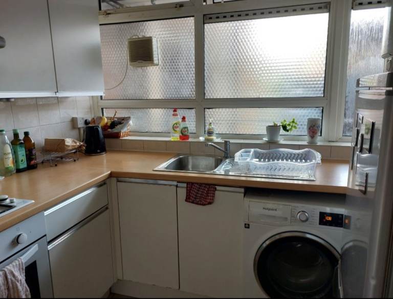 Double room in great location 1min from Stockwell Station 