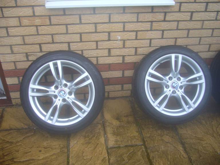 BMW M Sport 18 original alloys all in immaculate condition all matching tyres