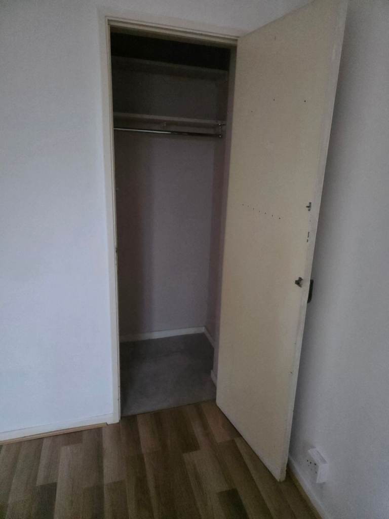 1 bedroom flats.  1 minutes away from clapton Direct with landlord