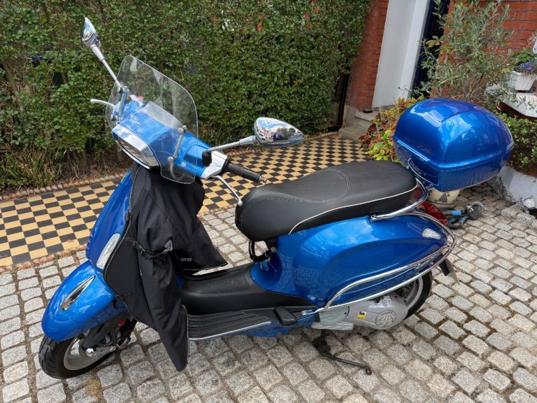 Piaggio, VESPA, 2016, 124 (cc)