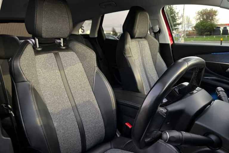 2018 Peugeot 3008 1.5 BlueHDi Allure SUV 5dr Diesel Manual Euro 6 (s/s) (130 ps) SUV Diesel Manual