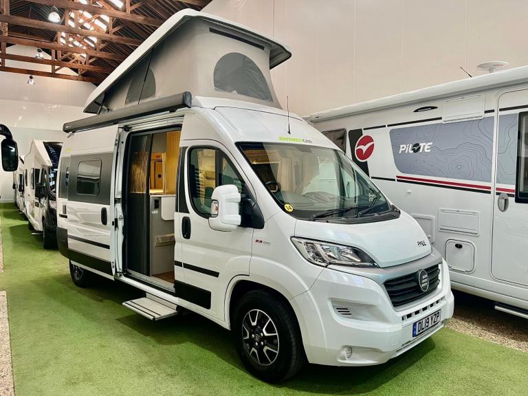 HYMER FREE 600 / 4 BERTH / POP TOP / EURO 6 / CAMPERVAN / GARAGE / MOTORHOME