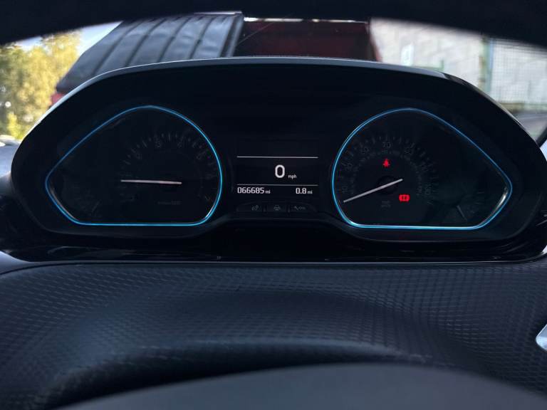 2018 Peugeot 2008 1.2 PureTech Allure 5dr HATCHBACK PETROL Manual