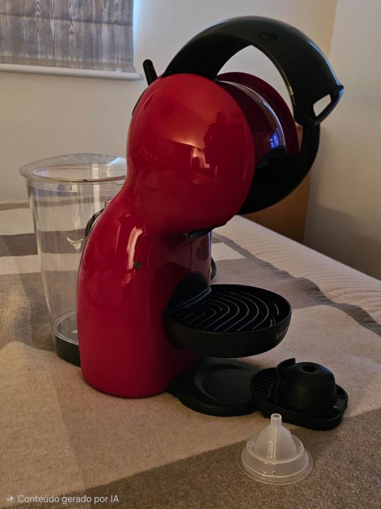 Nescafe Dolce Gusto Krups Piccolo XS Red Coffee Machine