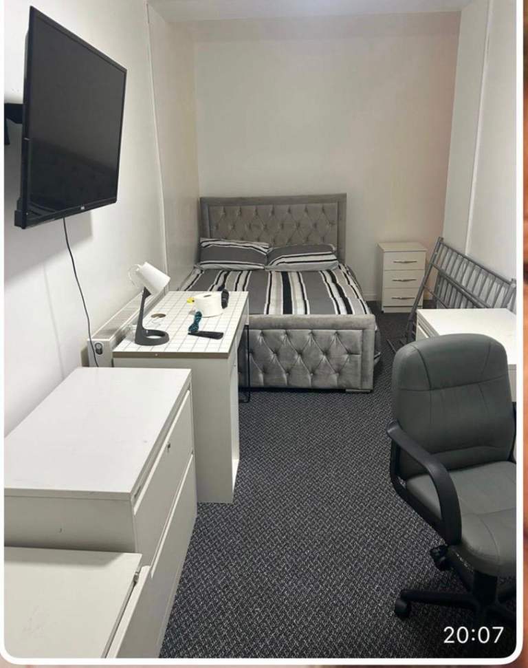 Spacious & Cosy Double Room For Rent AT L13 3AP