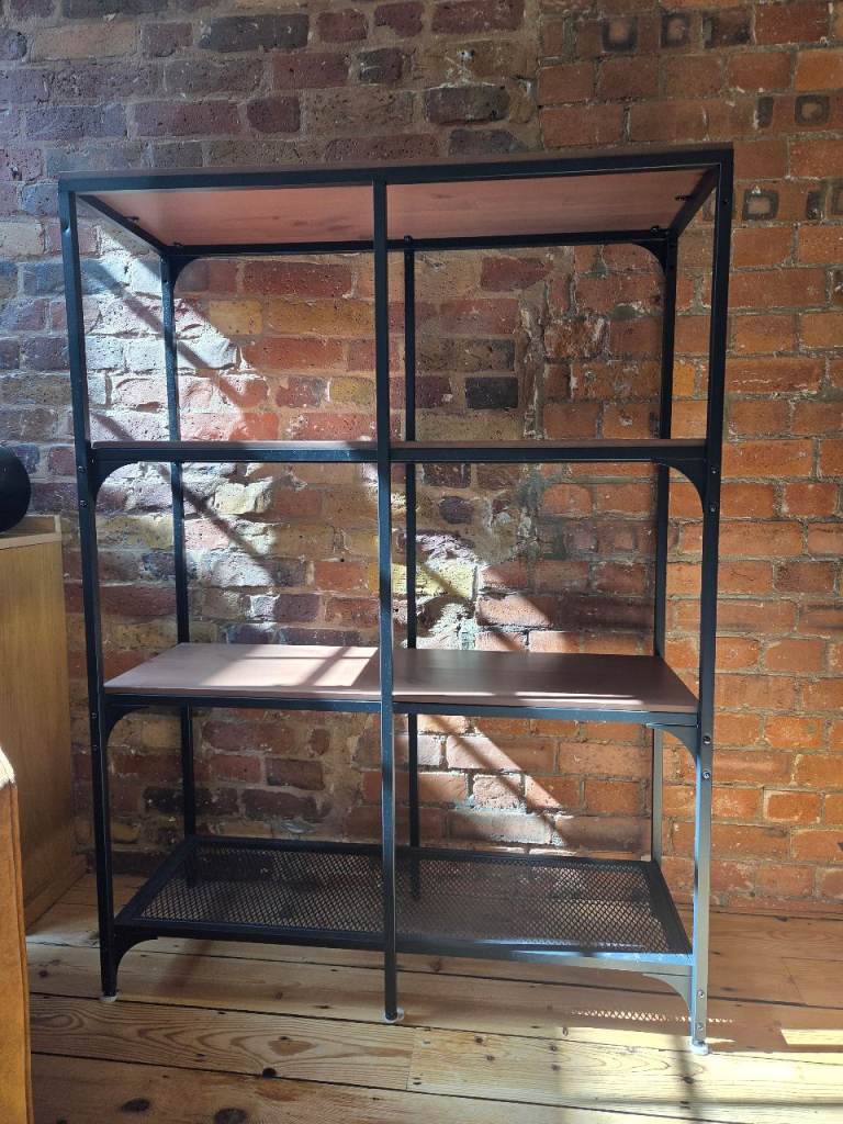 Industrial Style Metal and Wood Shelving Unit – Good Condition