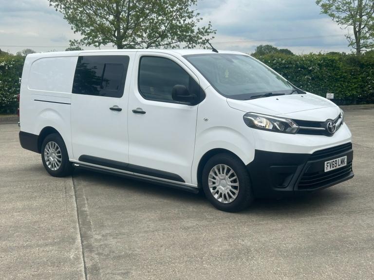 2019 69 Toyota Proace 2.0 Icon, 6 seats , No vat, Air con, Tow bar