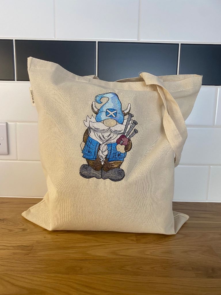 Embroidered Tote bag - Scottish Gonk 1