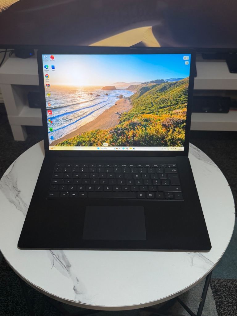 Microsoft Surface Laptop 5 15" Touchscreen | 16gb Ram 256gb SSD | Intel Core i7 | Very Fast Laptop