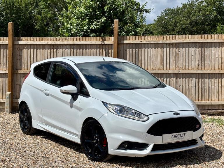 2014 Ford Fiesta 1.6 EcoBoost ST-3 180 White Only 66,000 Miles MK7 ST FSH ULEZ