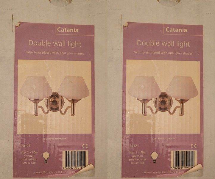Double Wall lights (2 off)