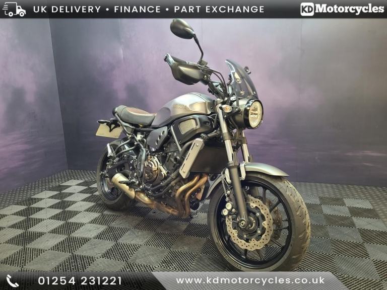 Yamaha XSR 700, Fresh Service + MOT