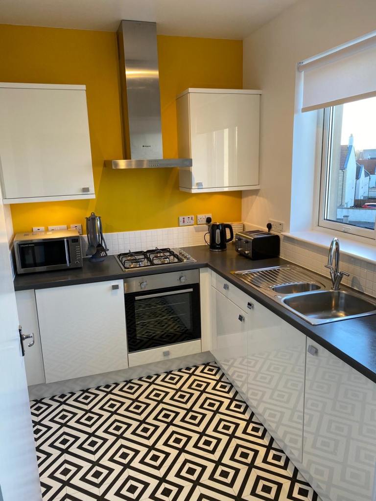 2 Bed Overton Road flat to rent