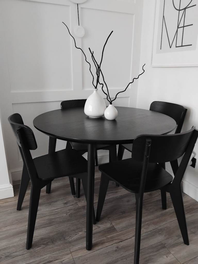 Black Round Dining Table & Four Chairs – Good Condition