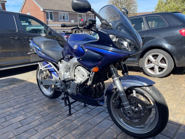 YAMAHA FZ6 FAZER 2003 