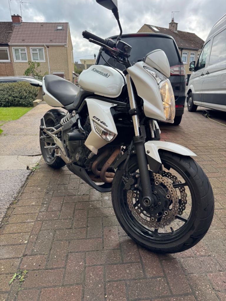 Kawasaki, ER, 2011, 649 (cc)