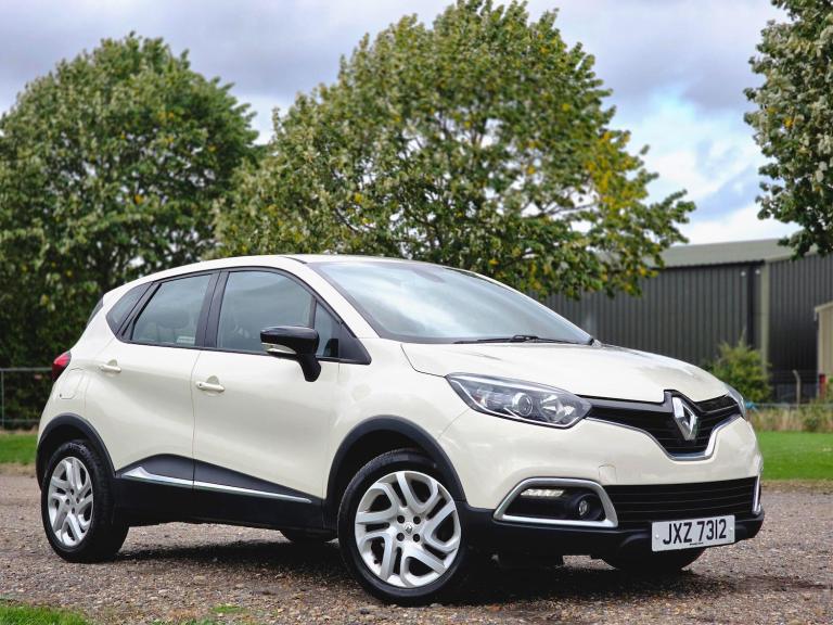 2016 Renault Captur 1.2 TCe ENERGY Dynamique Nav Auto Euro 6 (s/s) 5dr HATCHBACK Petrol Automatic