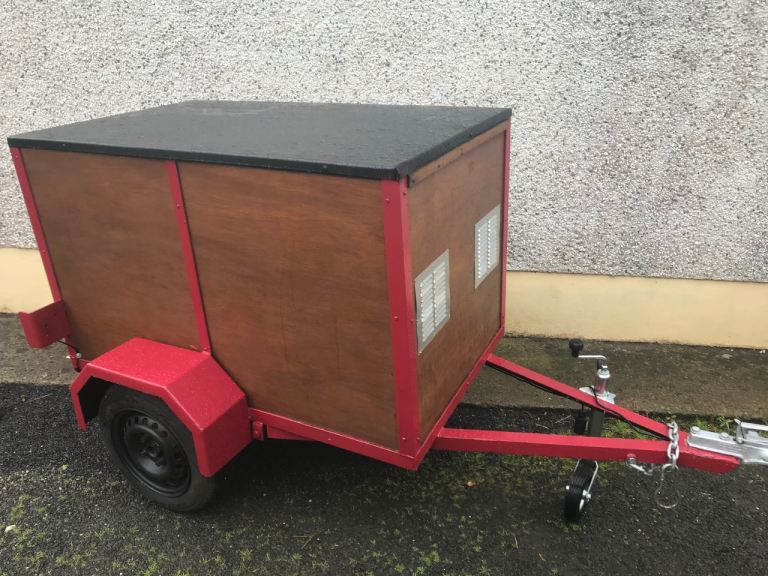 Dog trailer 