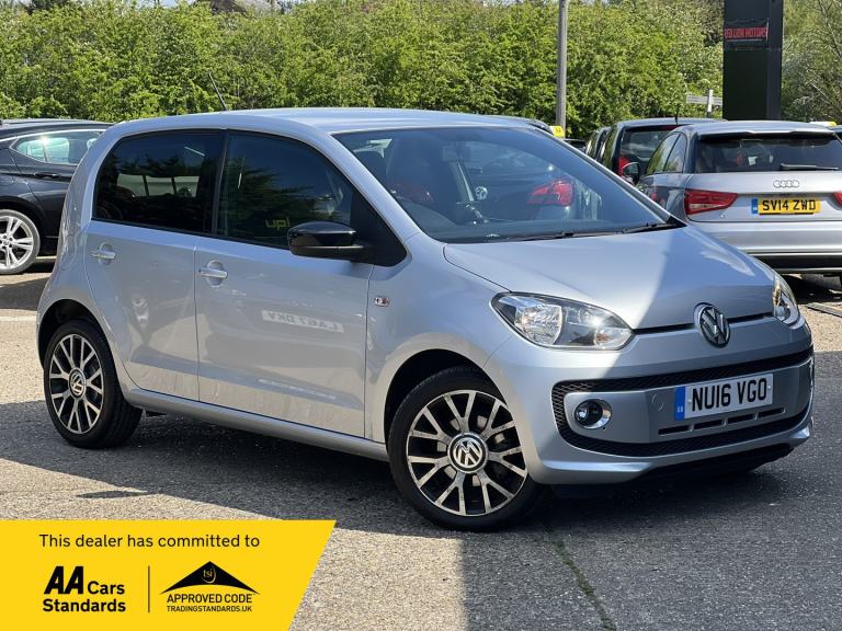 VOLKSWAGEN UP! 1.0 Street up! 2016