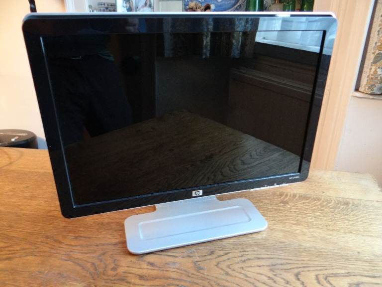 HP 19-inch LCD Colour Monitor w1907v
