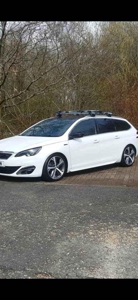Peugeot 308 SW YAKIMA ROOF RACK, ROOF BARS, THULE CARRIER