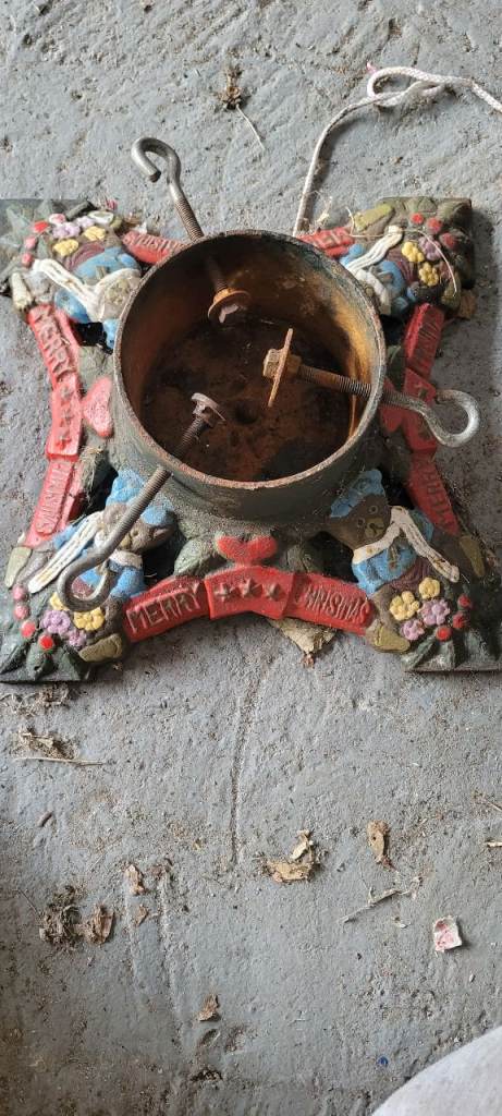 Vintage Cast Iron Christmas Tree Stand - 'Merry Christmas'
