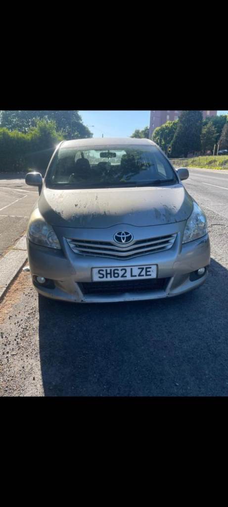 Toyota verso 7 seater diesel car 2012