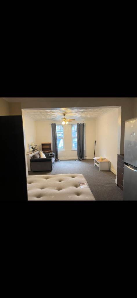 2 double twin room. Very spacious all bills included 