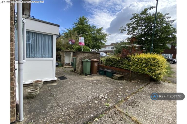 1 bedroom flat in Willoughby Avenue, Croydon, CR0 (1 bed) (#2683718)