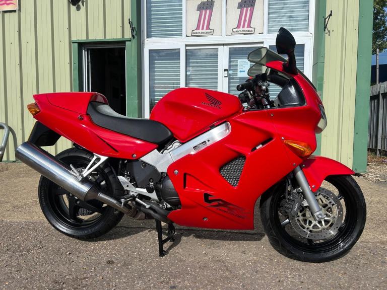 Honda VFR800 Fi, A Very Clean Example * UK Delivery *