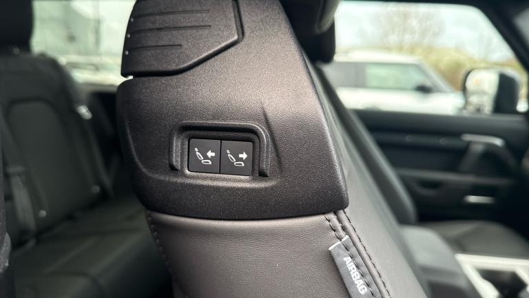 2025 Land Rover Defender 3.0 D250 X-Dynamic HSE 90 3dr Auto Diesel Estate Estate Diesel Automatic