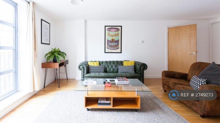 2 bedroom flat in Batemans Row, London, EC2A (2 bed) (#2749273)