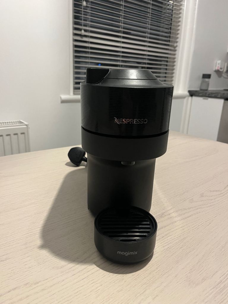 Vertuo Pop Coffee Machine, Liquorice Black​