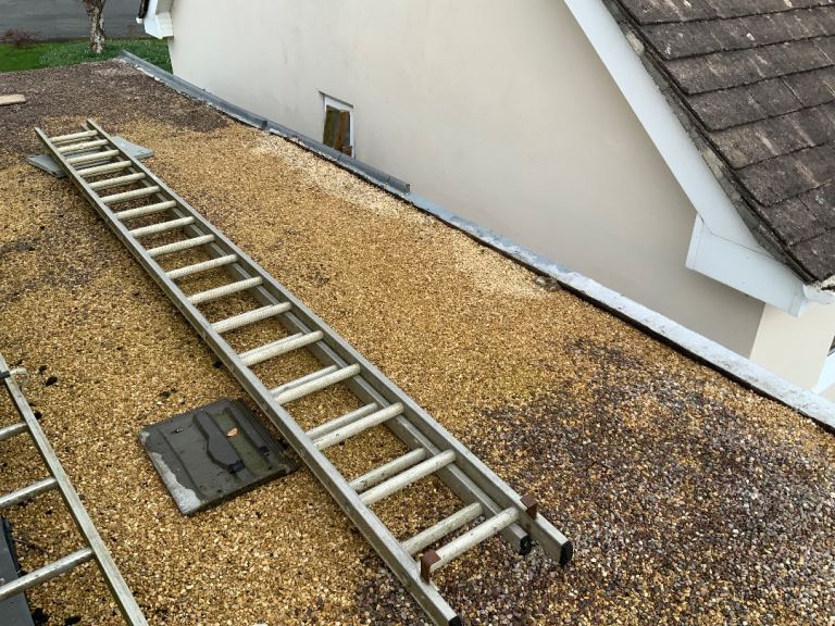 9m long aluminium builders ladder