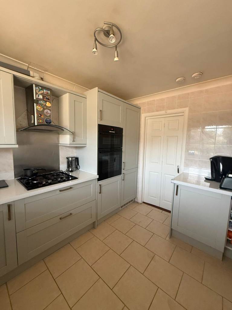 4 Bedroom House to Rent – Houghton Regis (LU5 5PW)