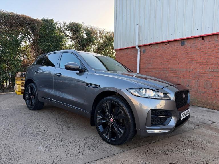 2017 Jaguar F-PACE 2.0 D 180BHP *** HUGE SPEC  AWD R - SPORT EDITION *** AUTO