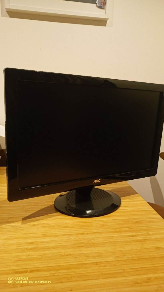 AOC TFT20W90PSA 20″ LCD Monitor (VGA) – Monitor Only